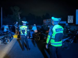 Malam Hari yang Aman dan Selamat, Ditlantas Polda Sulbar Gencarkan Patroli dan Edukasi