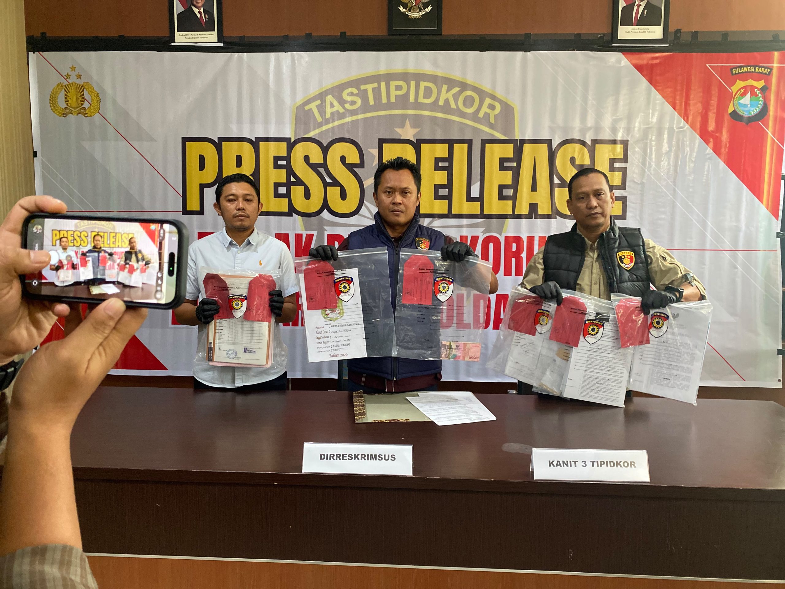 Babak Baru Kasus Dugaan Korupsi Belanja DPRD Mamuju TA 2022 Berkas Lengkap P21, Besok Tahanan dan BB Diserahkan ke Kejaksaan