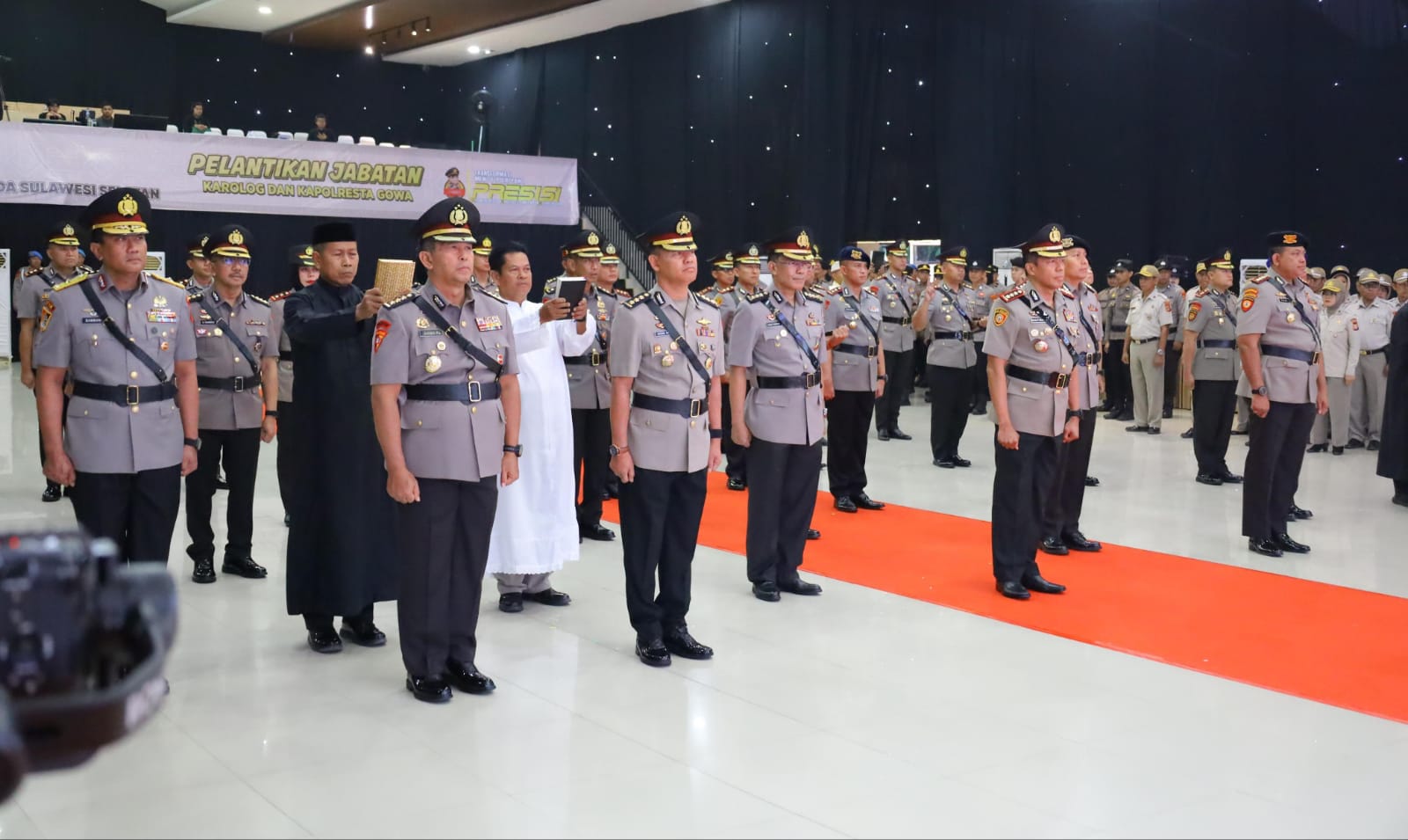 Kapolda Sulsel Pimpin Sertijab Pejabat Utama dan Kapolres Jajaran Serta Lantik Karolog dan Kapolresta Gowa